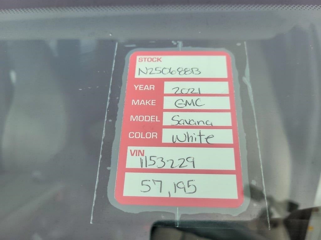 2021 GMC Savana 3500 LT