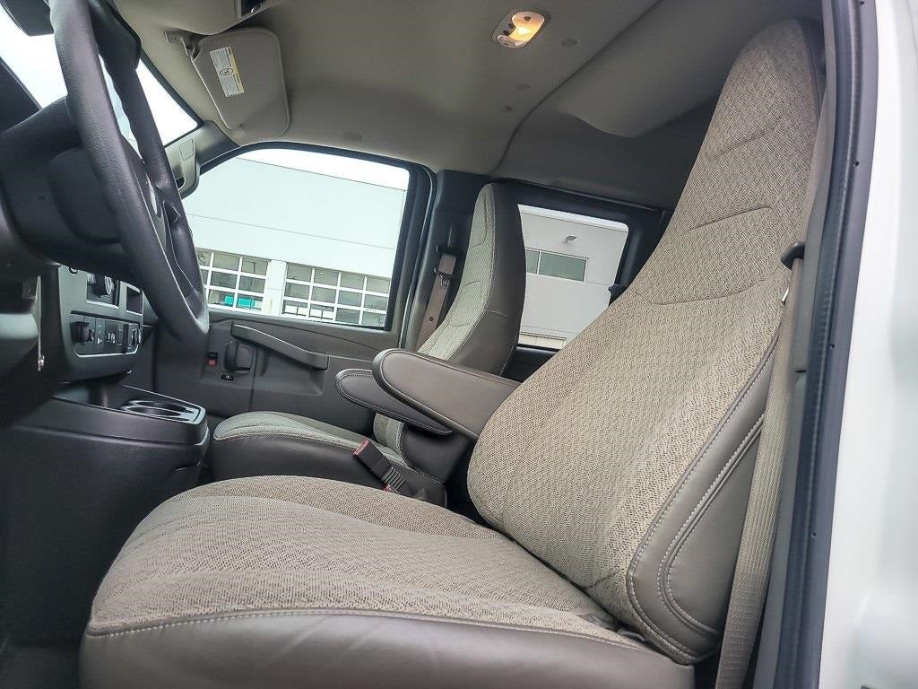 2021 GMC Savana 3500 LT