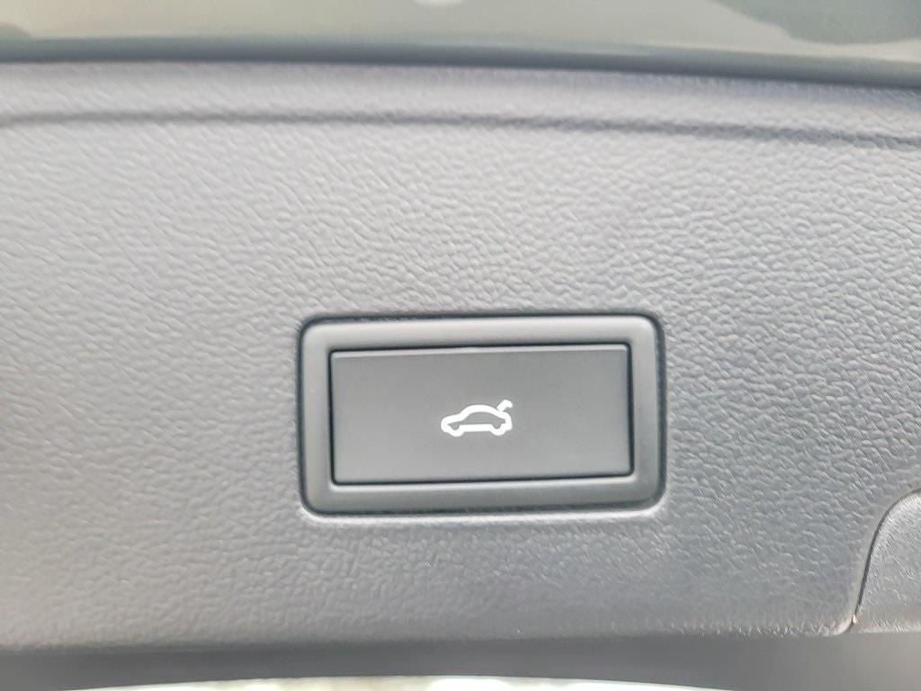 2026 Volkswagen Atlas Cross Sport 2.0T SEL