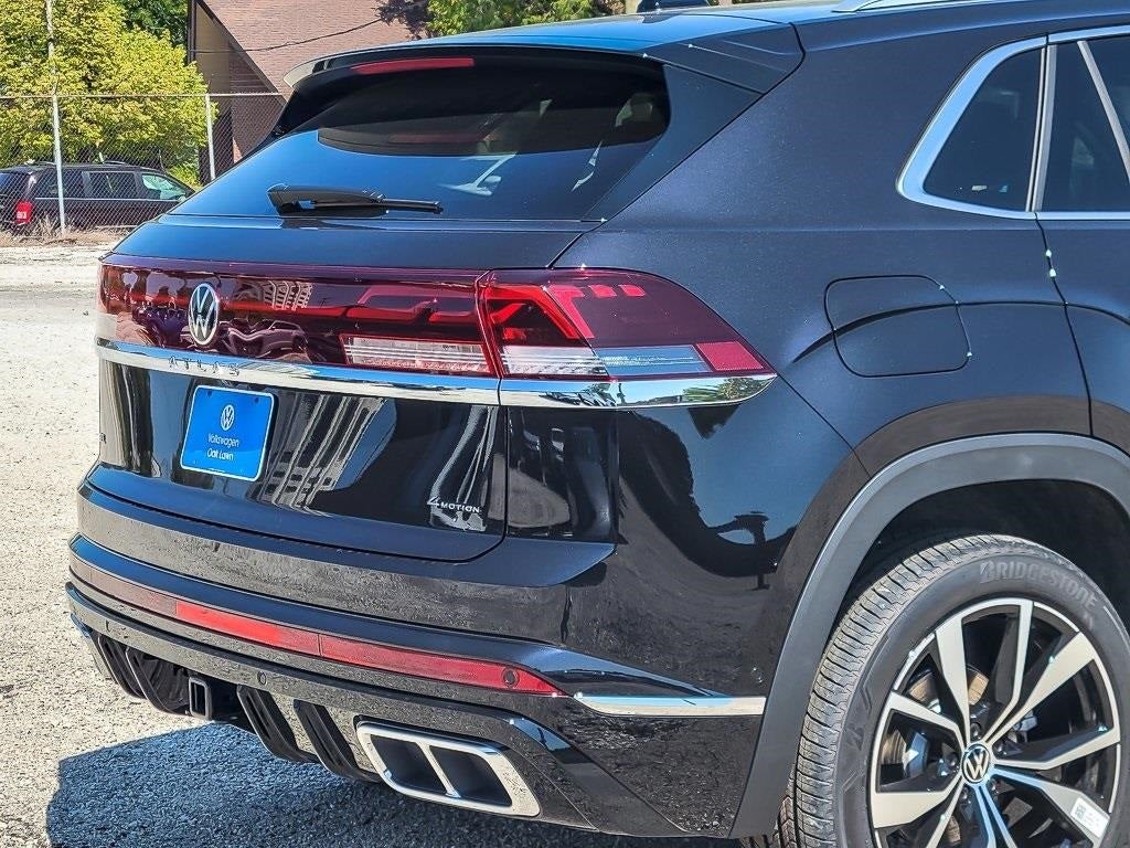 2026 Volkswagen Atlas Cross Sport 2.0T SEL Premium R-Line