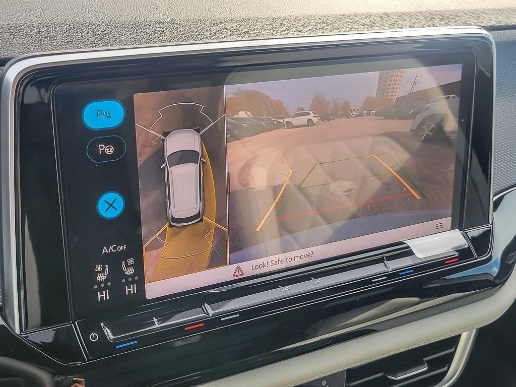 2026 Volkswagen Atlas Cross Sport 2.0T SEL Premium R-Line