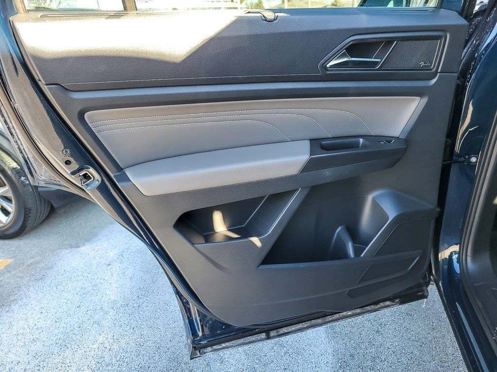 2023 Volkswagen Atlas Cross Sport 3.6L V6 SEL Premium R-Line