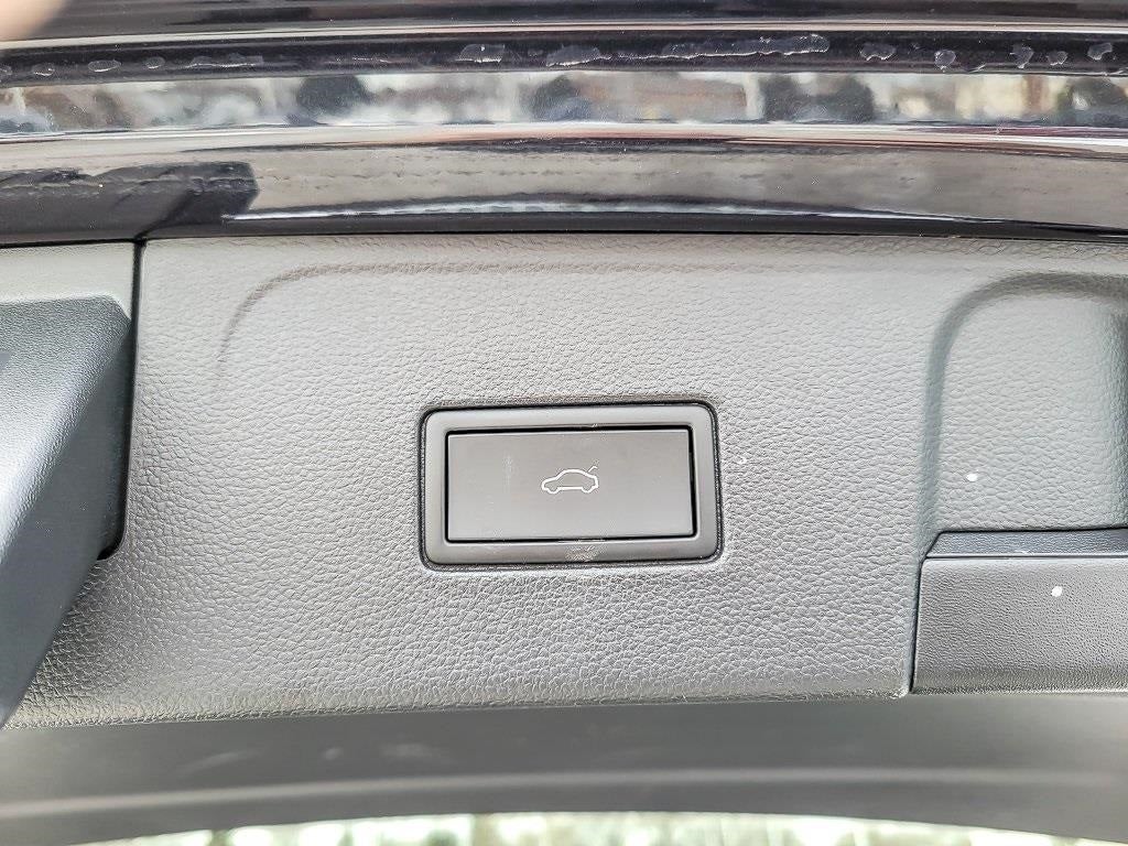 2022 Volkswagen Atlas 3.6L V6 SEL Premium R-Line