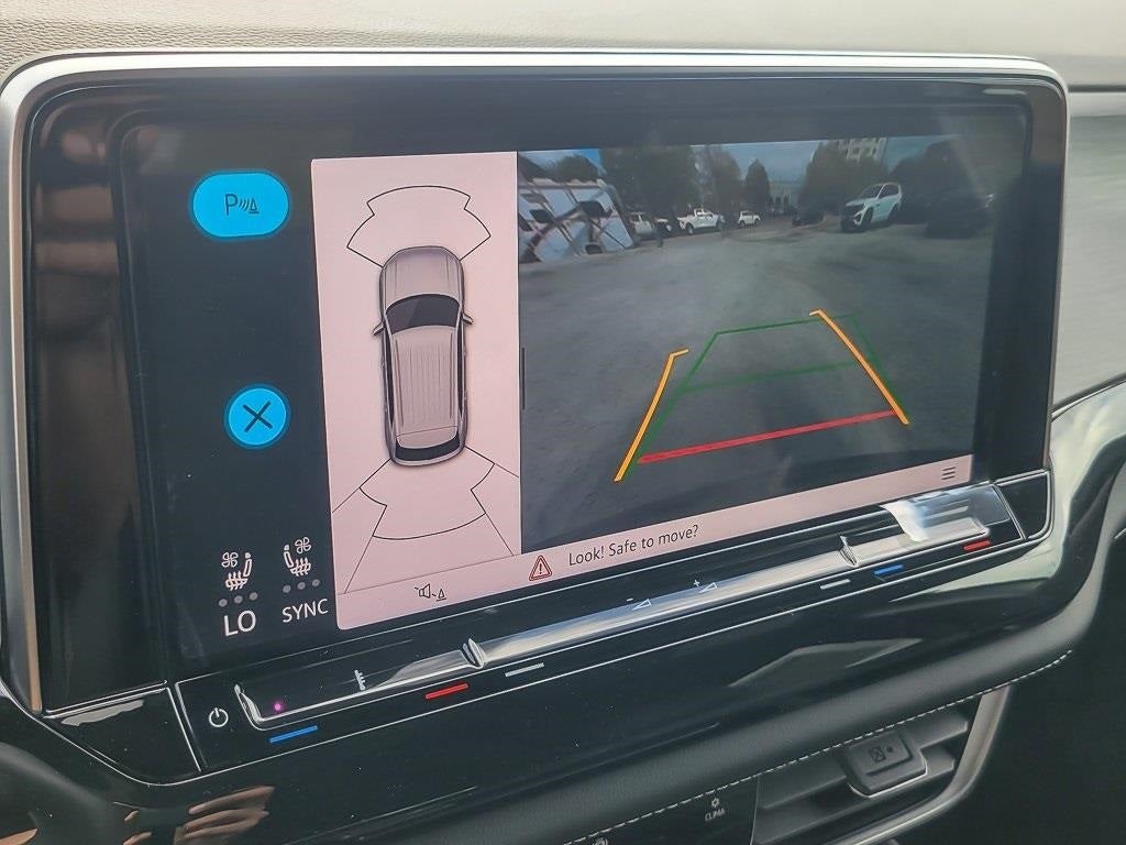 2026 Volkswagen Atlas Cross Sport 2.0T SE w/Technology