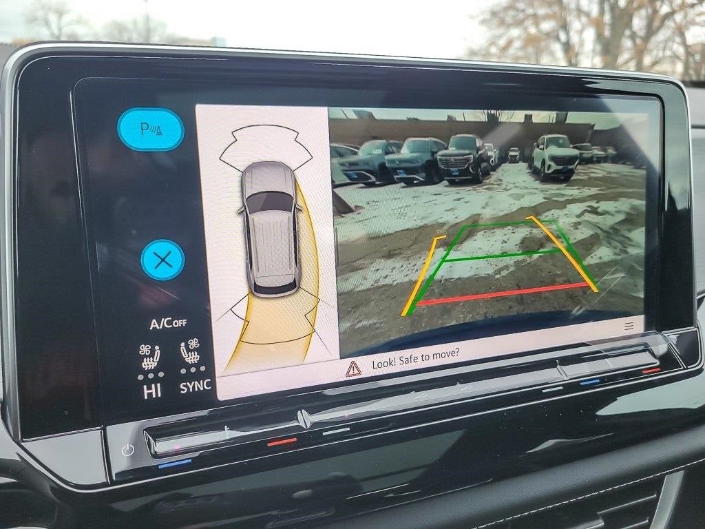 2026 Volkswagen Atlas Cross Sport 2.0T SE w/Technology