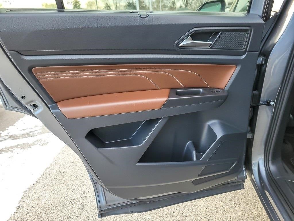 2022 Volkswagen Atlas 2.0T SE w/Technology