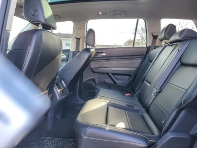 2022 Volkswagen Atlas 3.6L V6 SE w/Technology