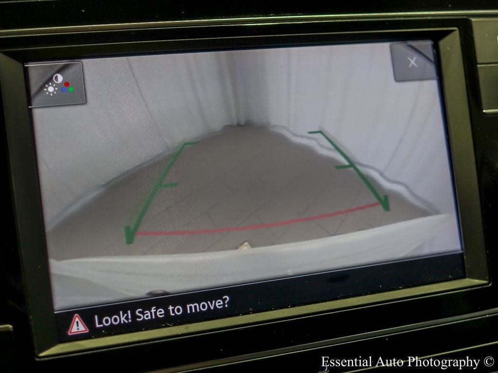 2023 Volkswagen Atlas Cross Sport 2.0T SE