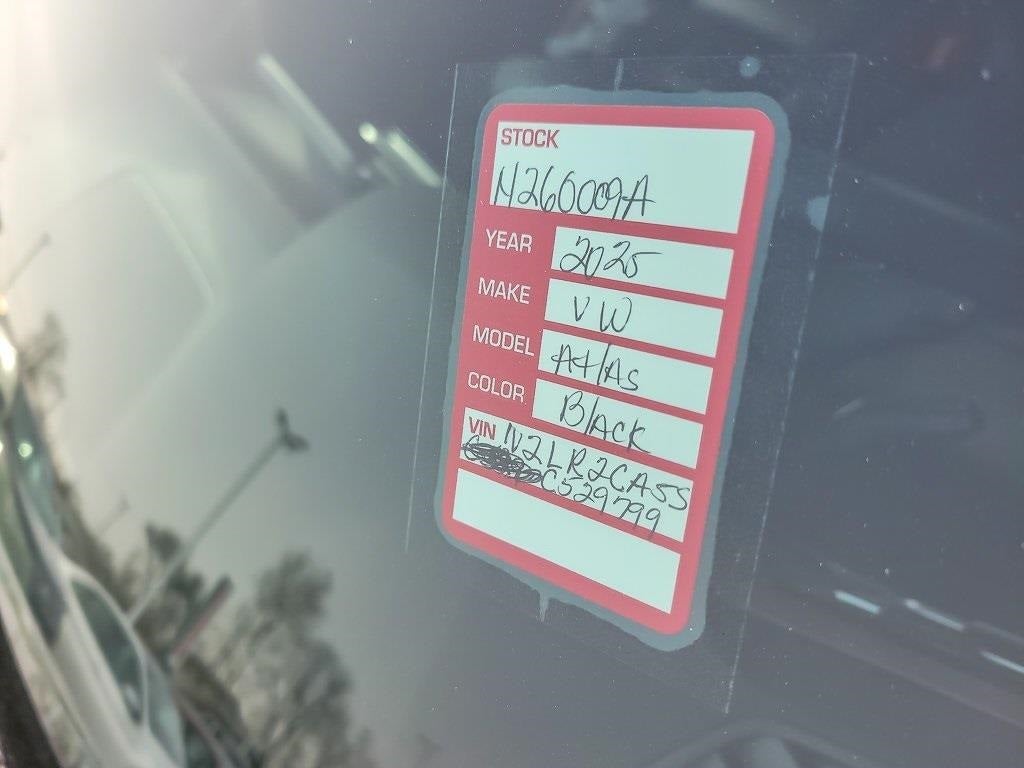 2025 Volkswagen Atlas 2.0T SE
