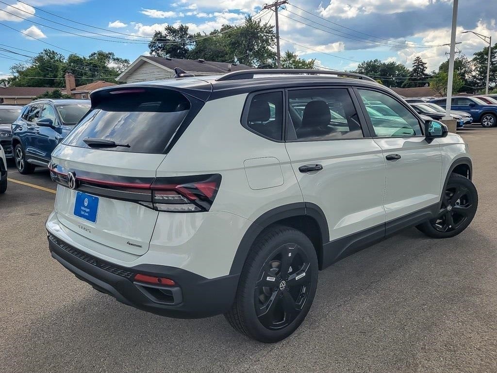 2025 Volkswagen Taos 1.5T SE Black