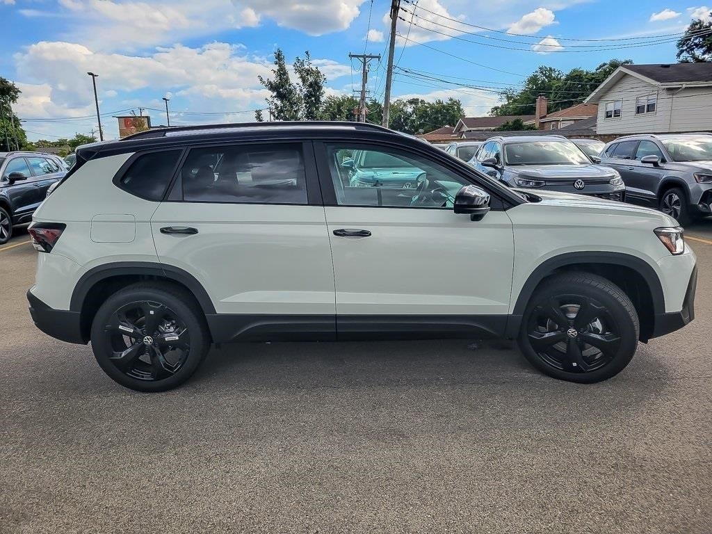 2025 Volkswagen Taos 1.5T SE Black