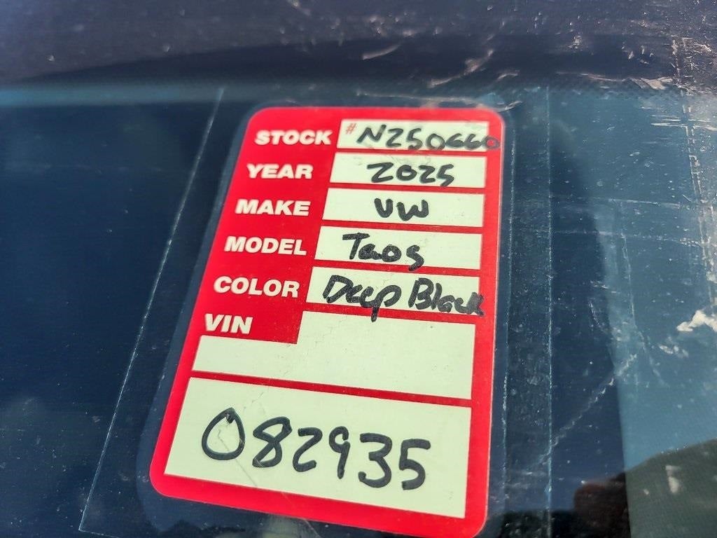 2025 Volkswagen Taos 1.5T SE Black