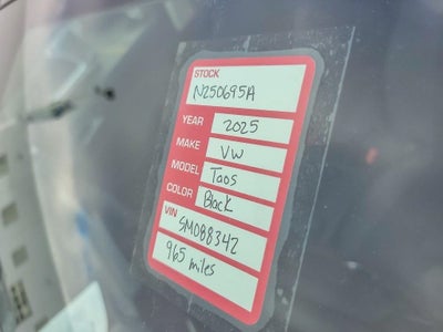 2025 Volkswagen Taos 1.5T SE Black