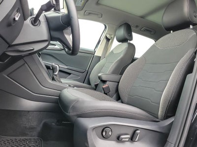 2025 Volkswagen Taos 1.5T SE Black