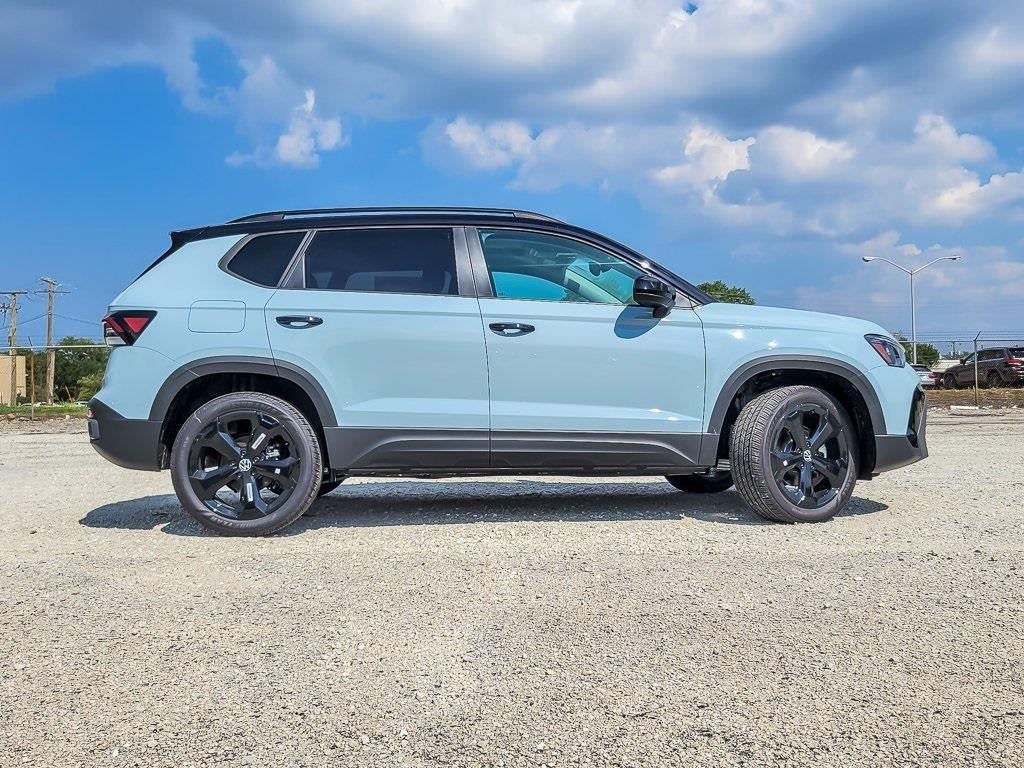 2025 Volkswagen Taos 1.5T SE Black