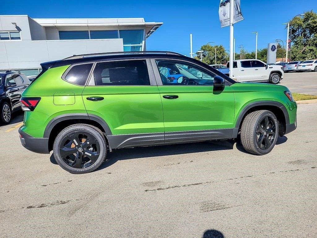 2025 Volkswagen Taos 1.5T SE Black