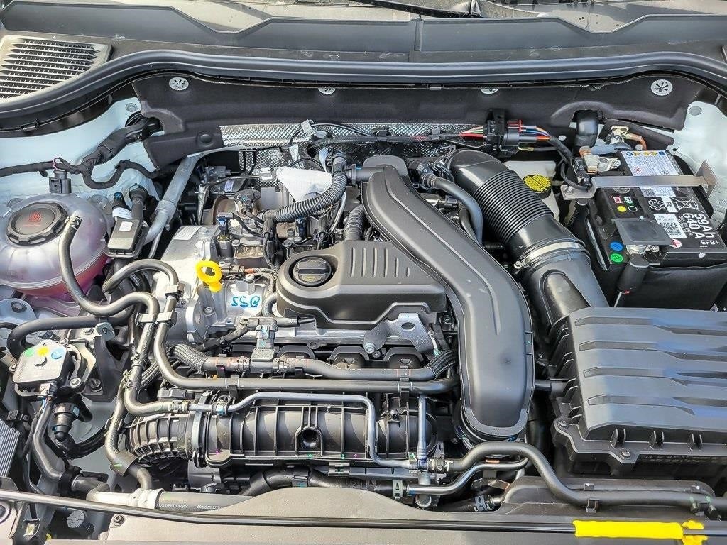 2025 Volkswagen Taos 1.5T SE Black