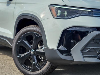 2025 Volkswagen Taos 1.5T SE Black