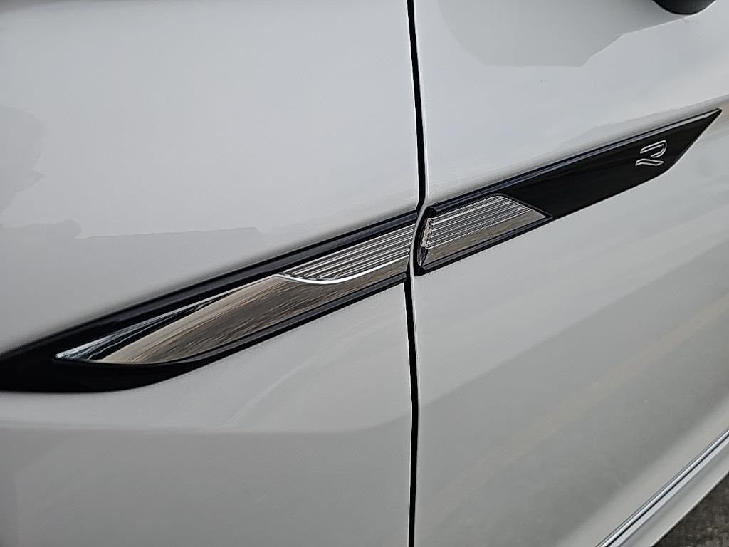 2022 Volkswagen Tiguan 2.0T SEL R-Line