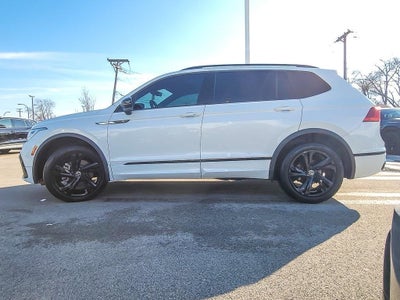 2023 Volkswagen Tiguan 2.0T SE R-Line Black