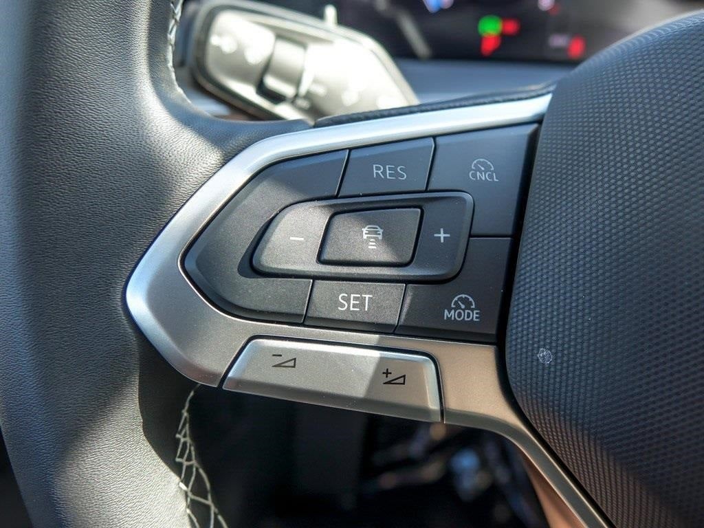 2025 Volkswagen Tiguan 2.0T SE