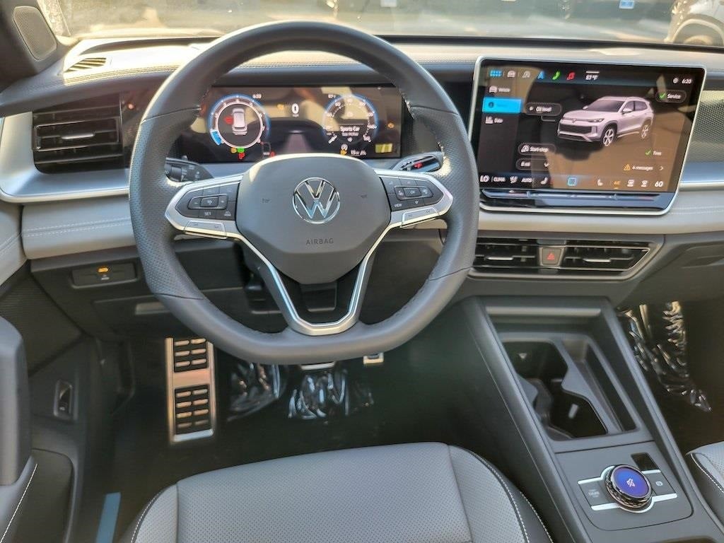 2025 Volkswagen Tiguan 2.0T SE R-Line Black