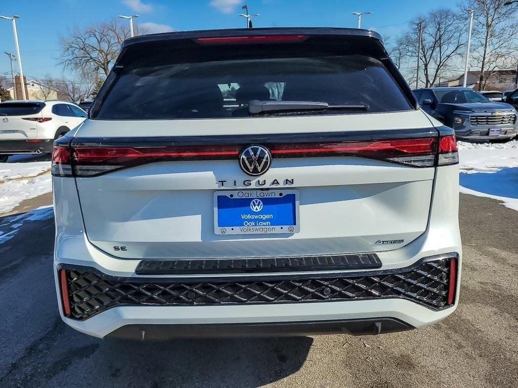 2026 Volkswagen Tiguan 2.0T SE R-Line Black