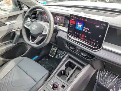 2026 Volkswagen Tiguan 2.0T SE R-Line Black