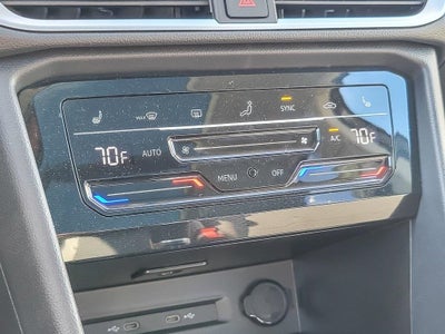 2025 Volkswagen Taos 1.5T SE