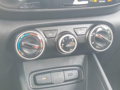 2022 Hyundai Venue SE