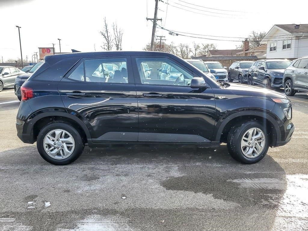 2022 Hyundai Venue SE