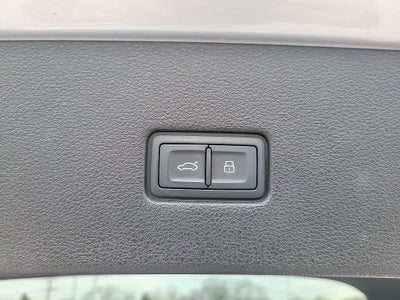 2022 Audi Q8 55 Premium quattro