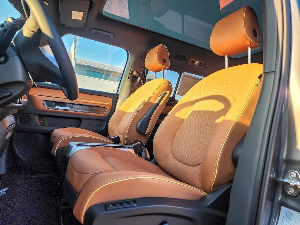 2025 Volkswagen ID. Buzz Pro S Plus