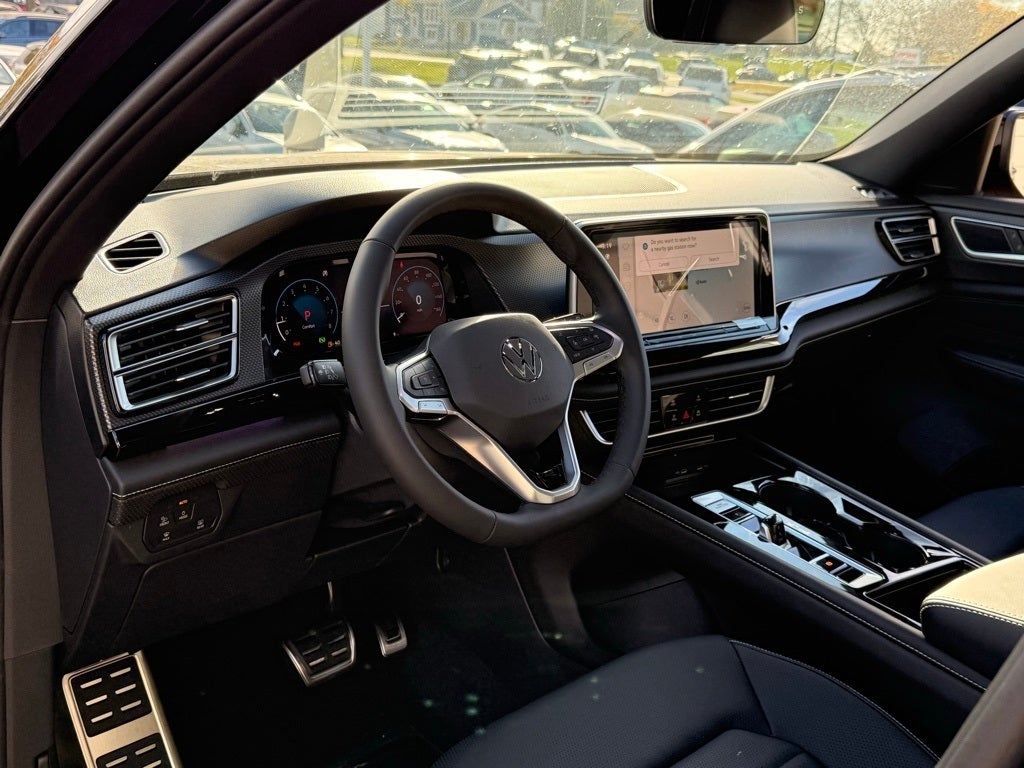 2026 Volkswagen Atlas Cross Sport 2.0T SEL R-Line Black