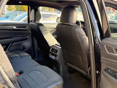 2026 Volkswagen Atlas Cross Sport 2.0T SEL R-Line Black