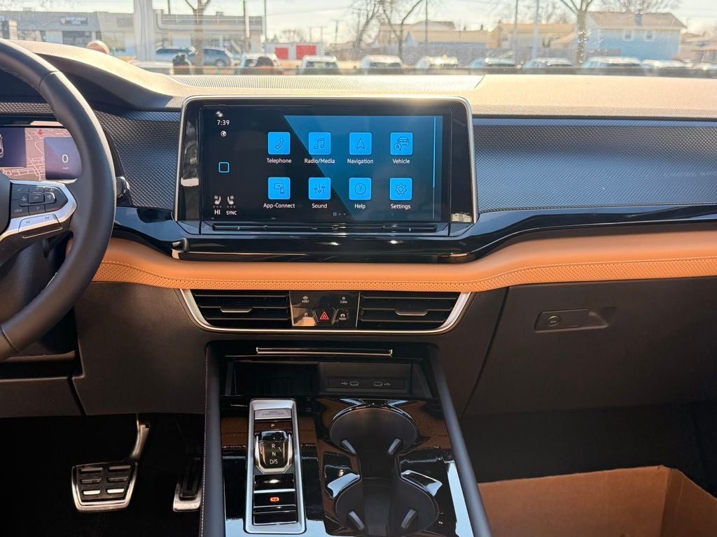 2026 Volkswagen Atlas Cross Sport 2.0T SEL R-Line Black