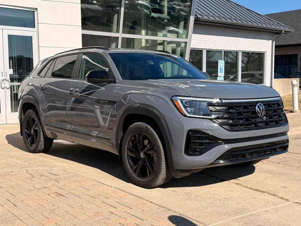 2026 Volkswagen Atlas Cross Sport 2.0T SEL R-Line Black