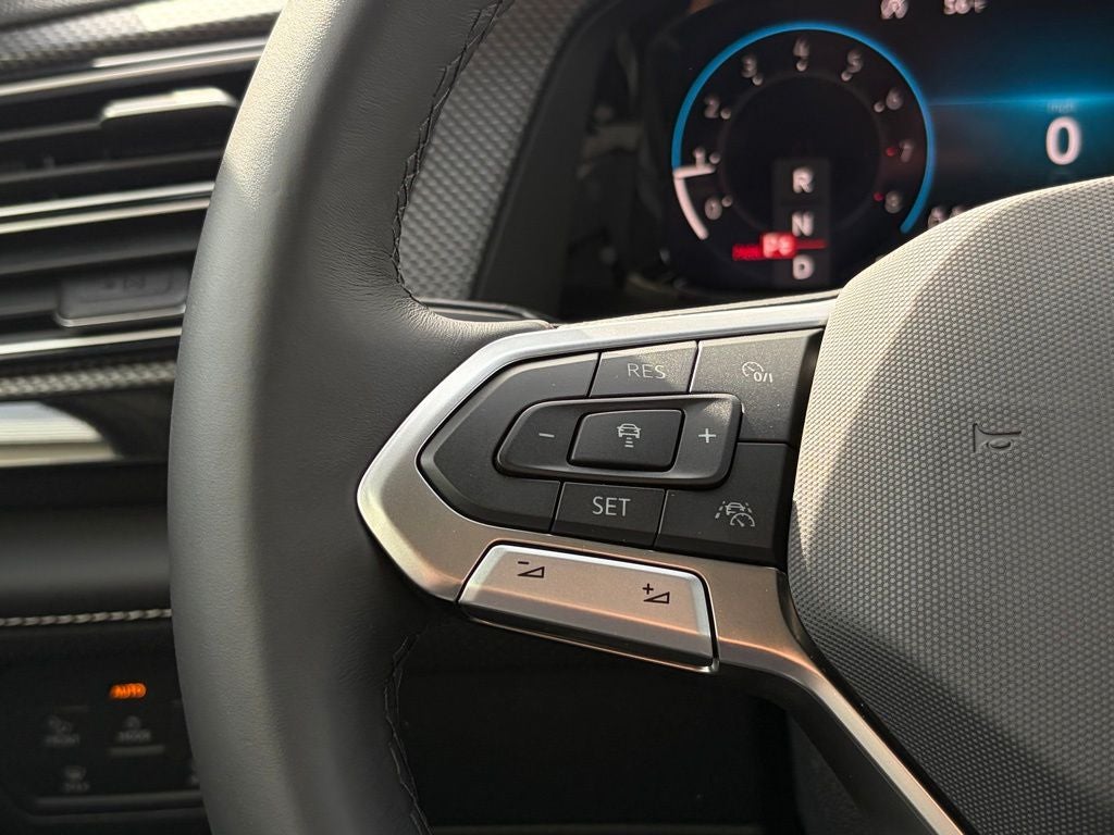 2026 Volkswagen Atlas Cross Sport 2.0T SEL R-Line Black