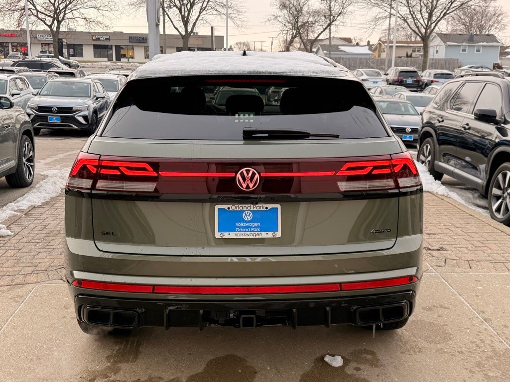 2026 Volkswagen Atlas Cross Sport 2.0T SEL R-Line Black