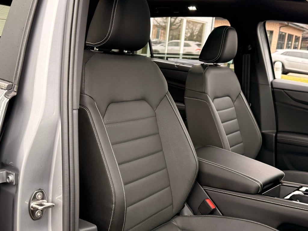 2026 Volkswagen Atlas Cross Sport 2.0T SEL