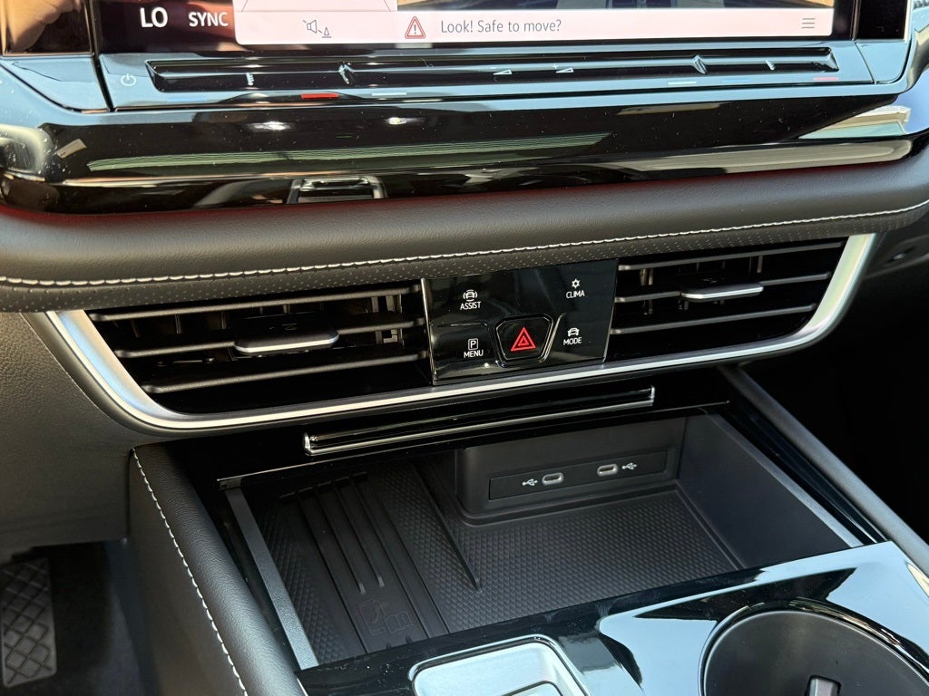 2026 Volkswagen Atlas Cross Sport 2.0T SEL