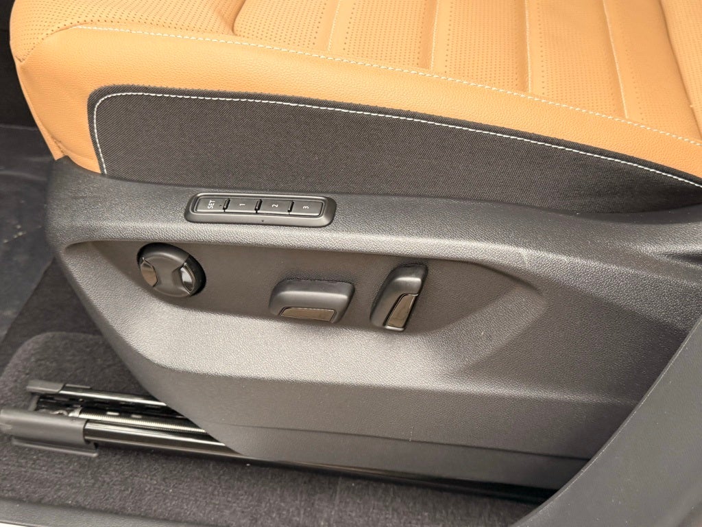 2026 Volkswagen Atlas Cross Sport 2.0T SEL