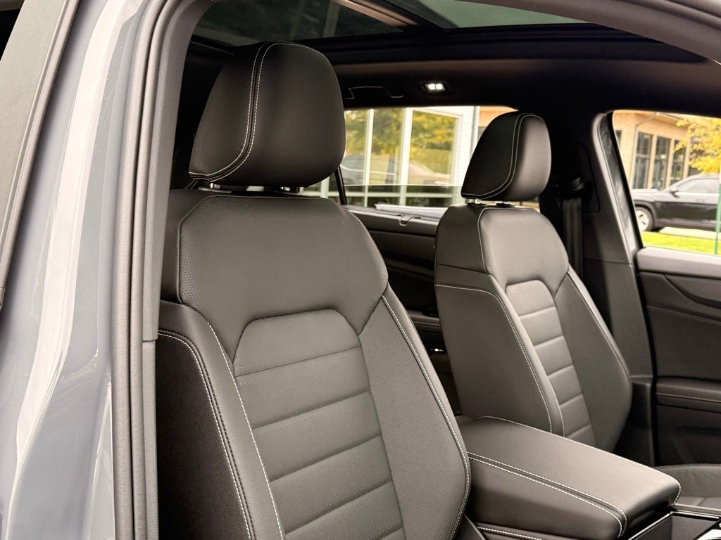 2026 Volkswagen Atlas Cross Sport 2.0T SEL