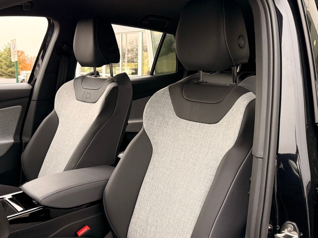 2025 Volkswagen ID.4 Pro