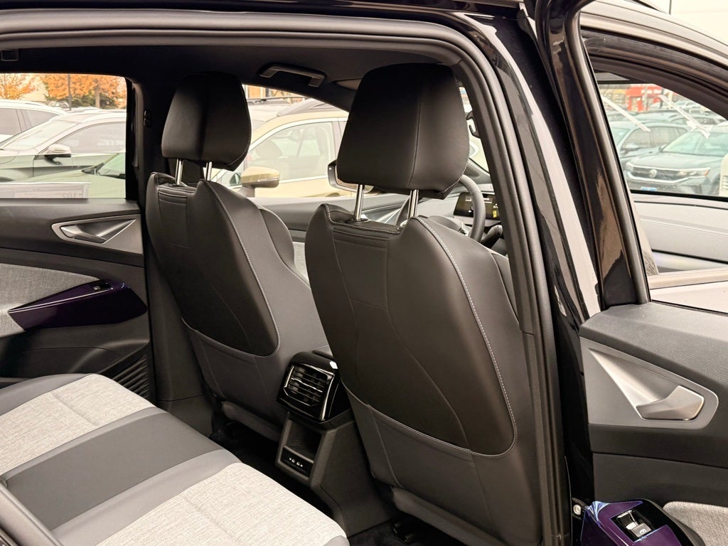 2025 Volkswagen ID.4 Pro