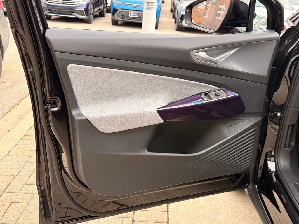 2025 Volkswagen ID.4 Pro