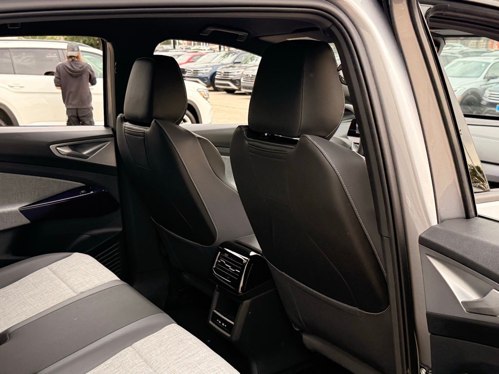 2025 Volkswagen ID.4 Pro