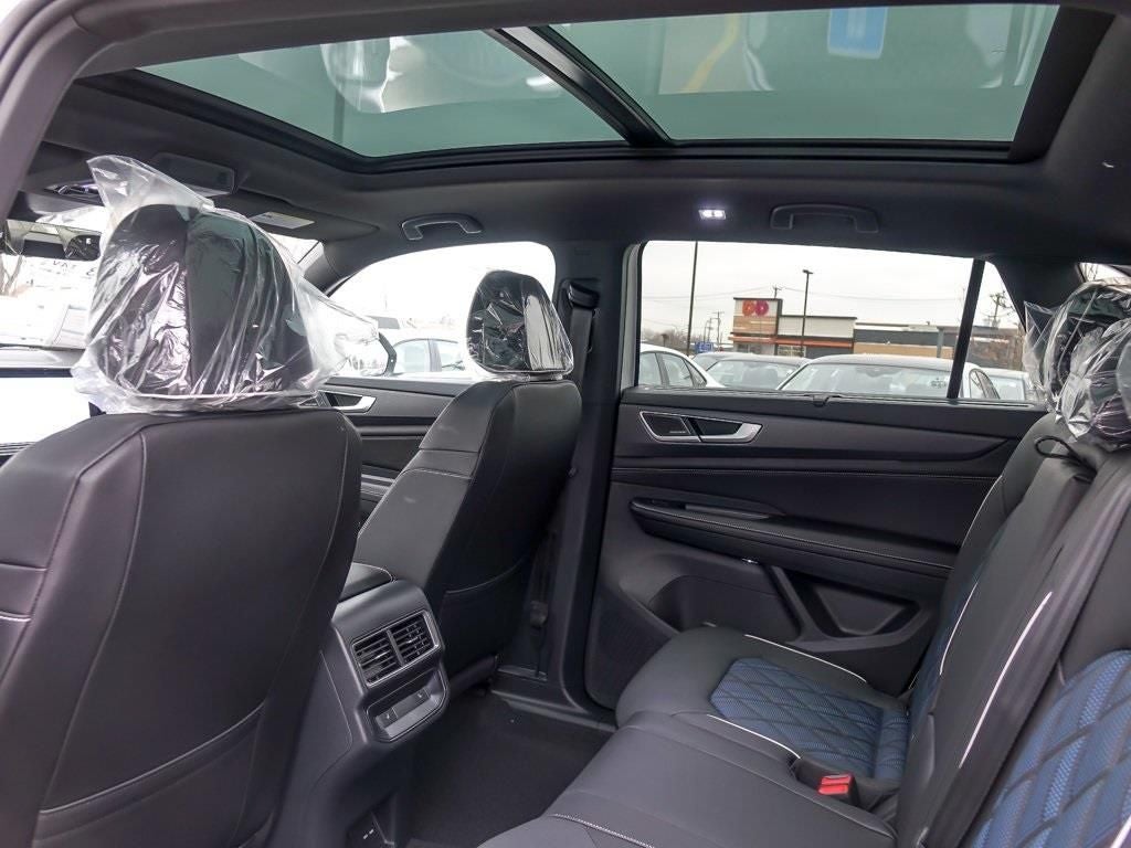 2026 Volkswagen Atlas Cross Sport 2.0T SEL Premium R-Line