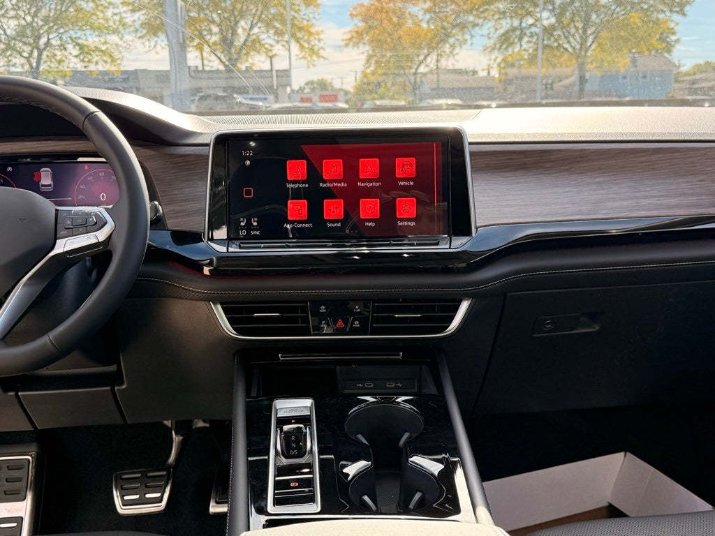 2026 Volkswagen Atlas 2.0T SEL Premium R-Line