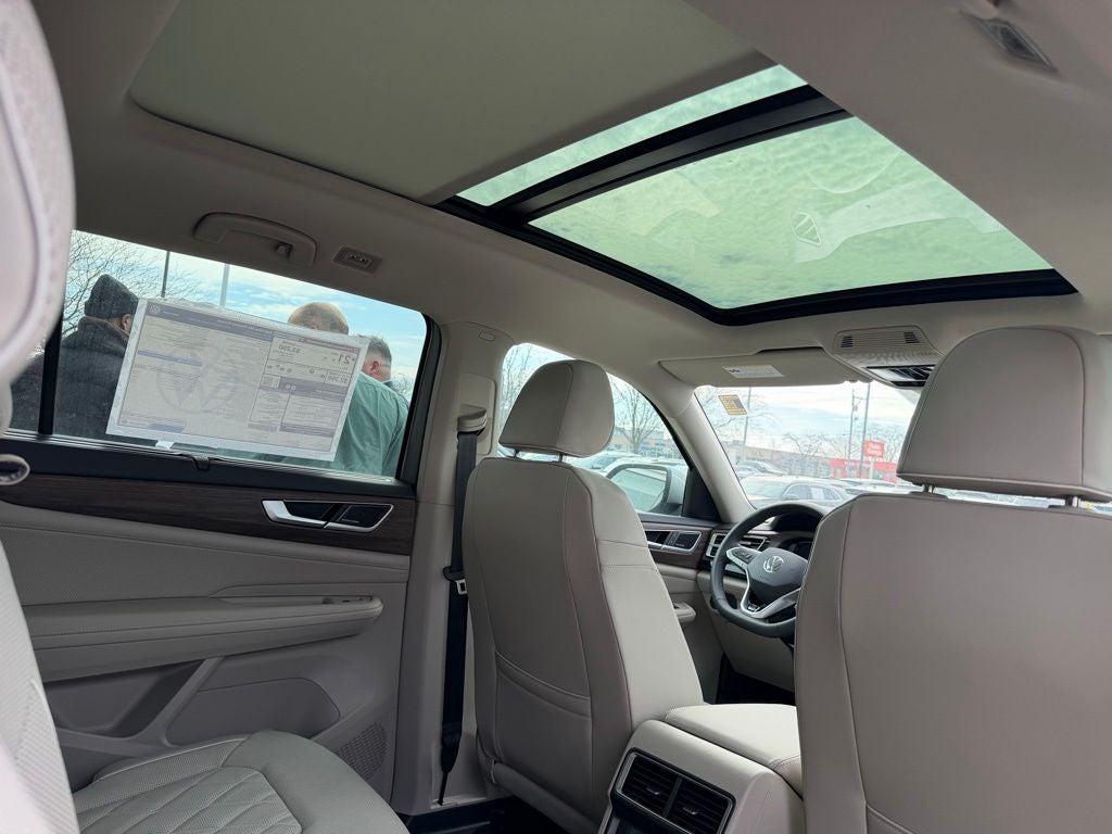 2026 Volkswagen Atlas 2.0T SEL Premium R-Line